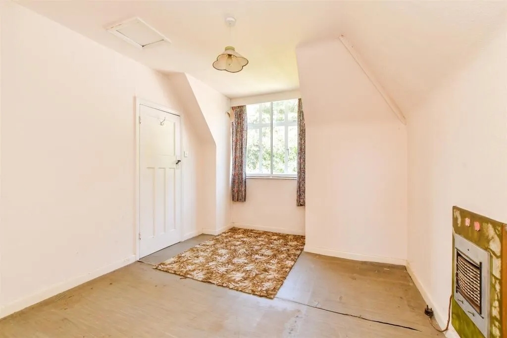 3 bed Semi-Detached Bungalow