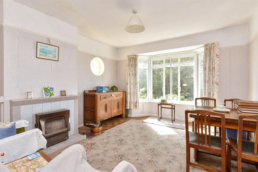 3 bed Semi-Detached Bungalow