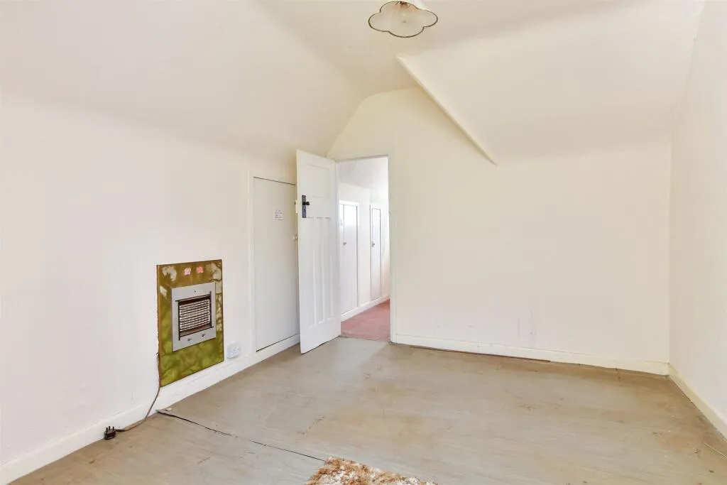 3 bed Semi-Detached Bungalow