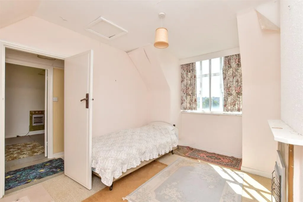 3 bed Semi-Detached Bungalow