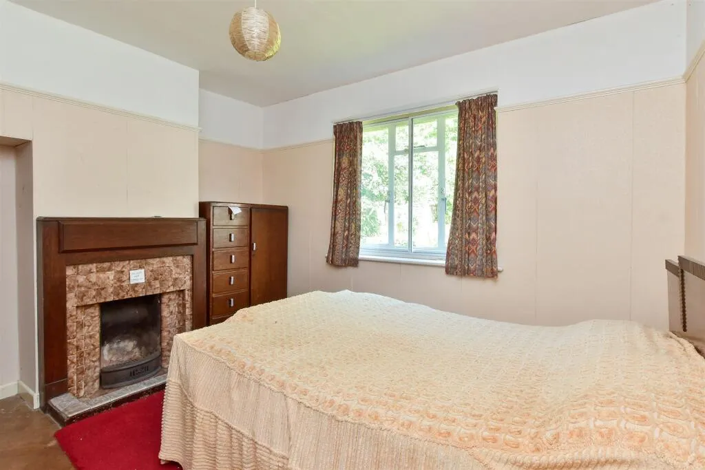 3 bed Semi-Detached Bungalow