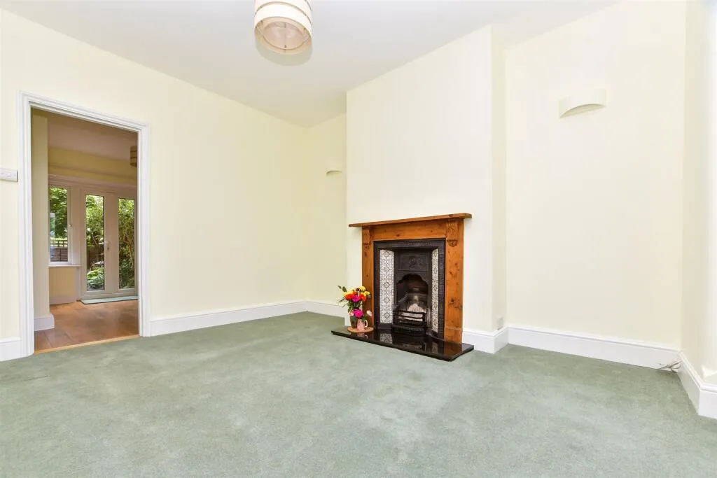 3 bed Terraced