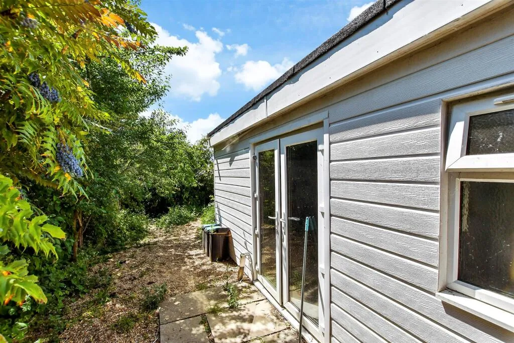 3 bed Semi-Detached