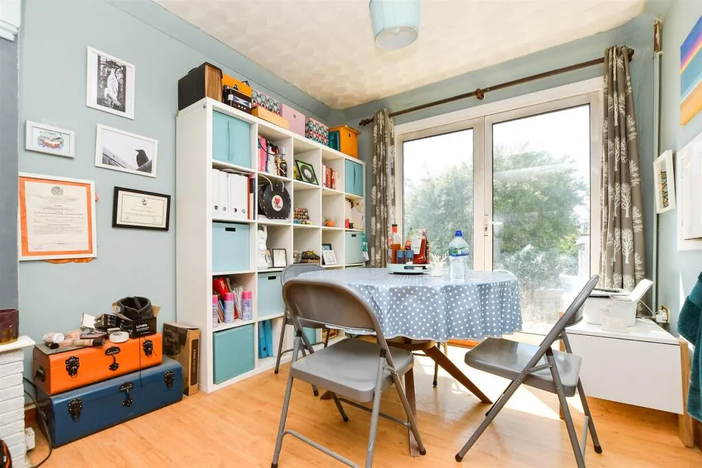3 bed Semi-Detached