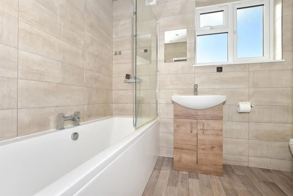 3 bed Maisonette
