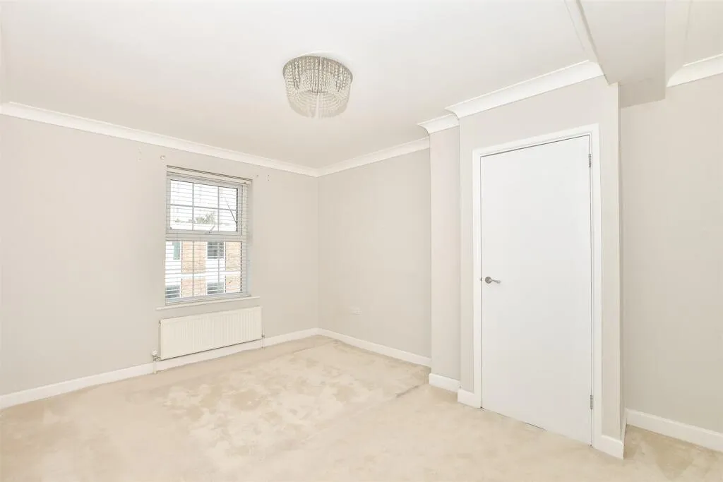 3 bed Maisonette