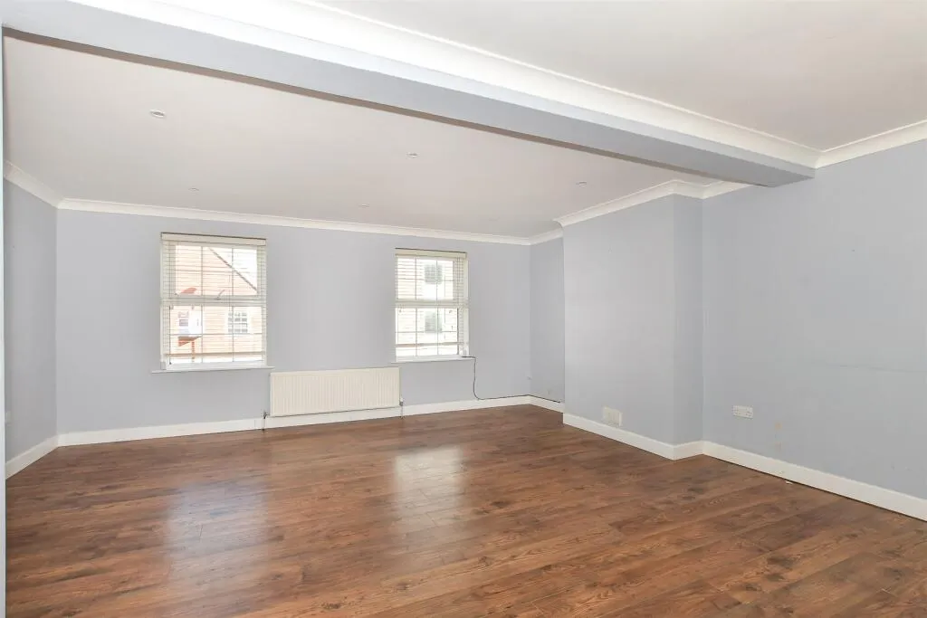 3 bed Maisonette