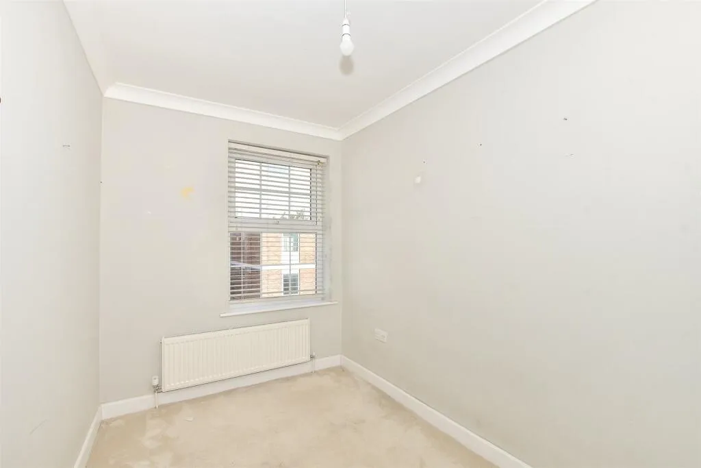 3 bed Maisonette
