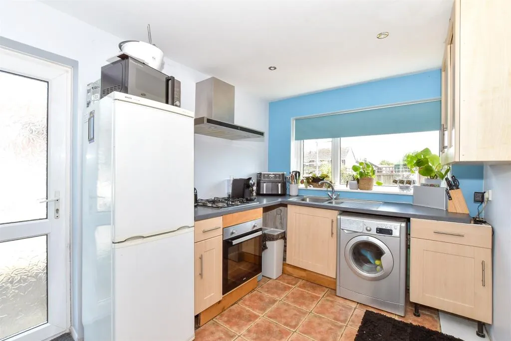 4 bed End of Terrace
