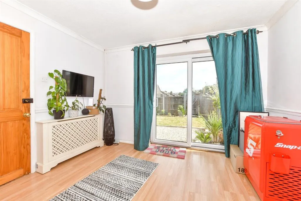 4 bed End of Terrace