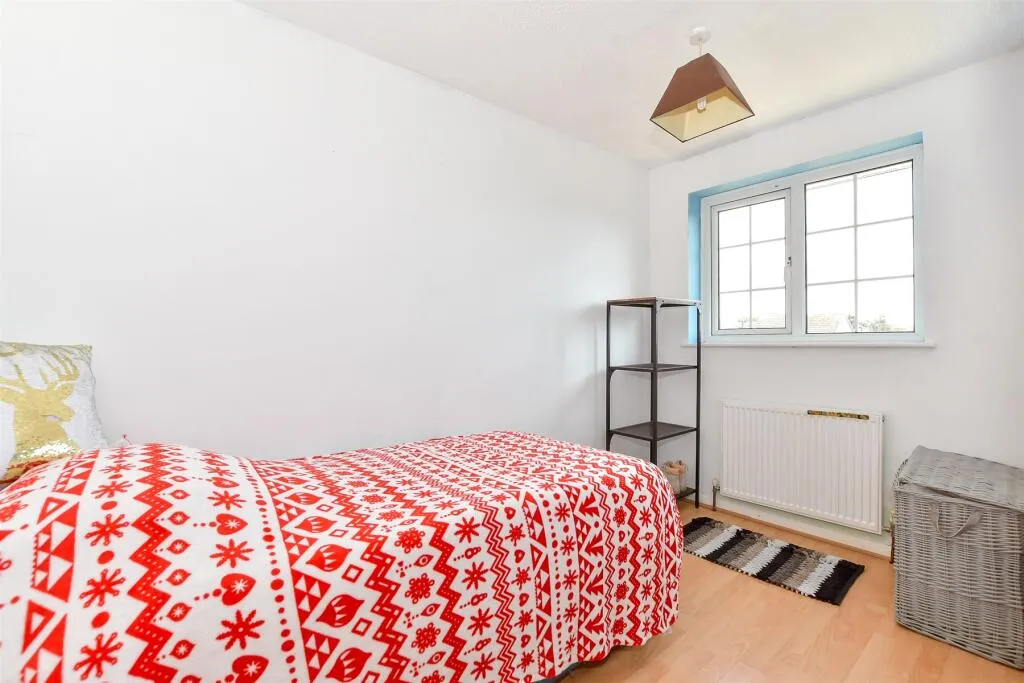 4 bed End of Terrace
