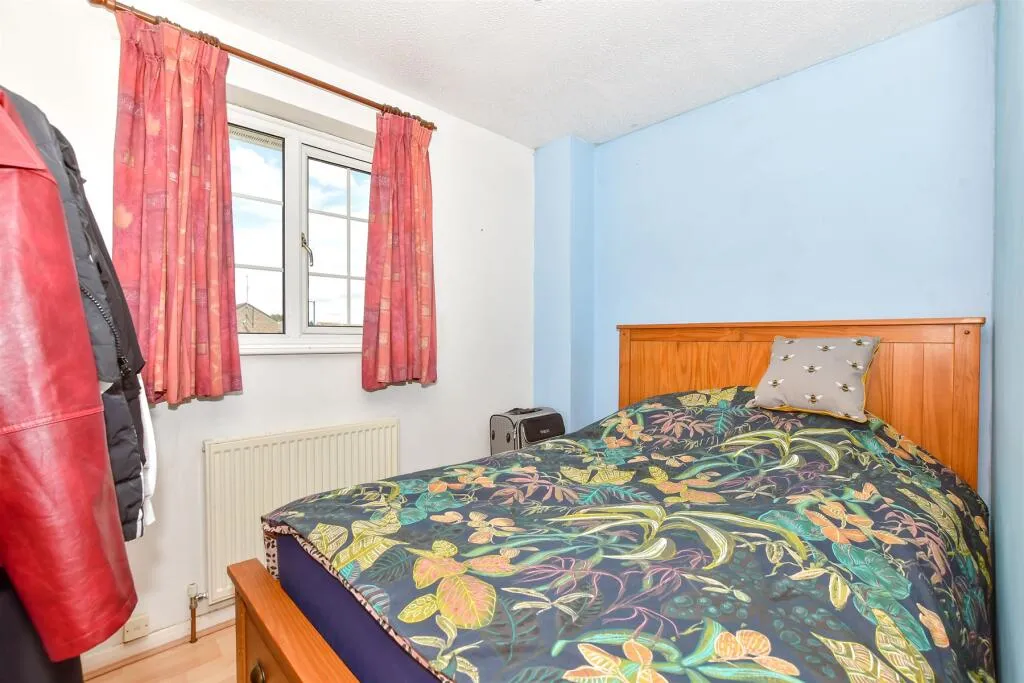 4 bed End of Terrace