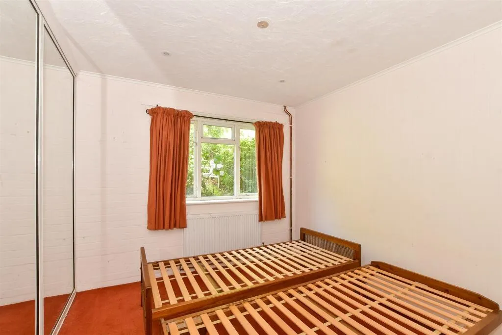 4 bed Bungalow