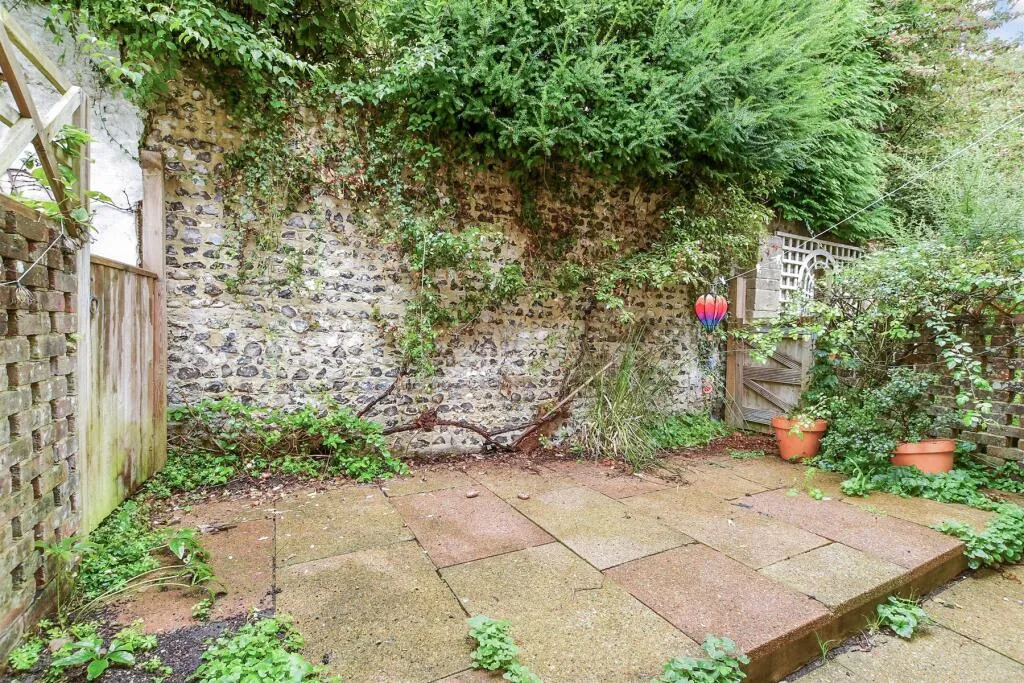 3 bed Terraced