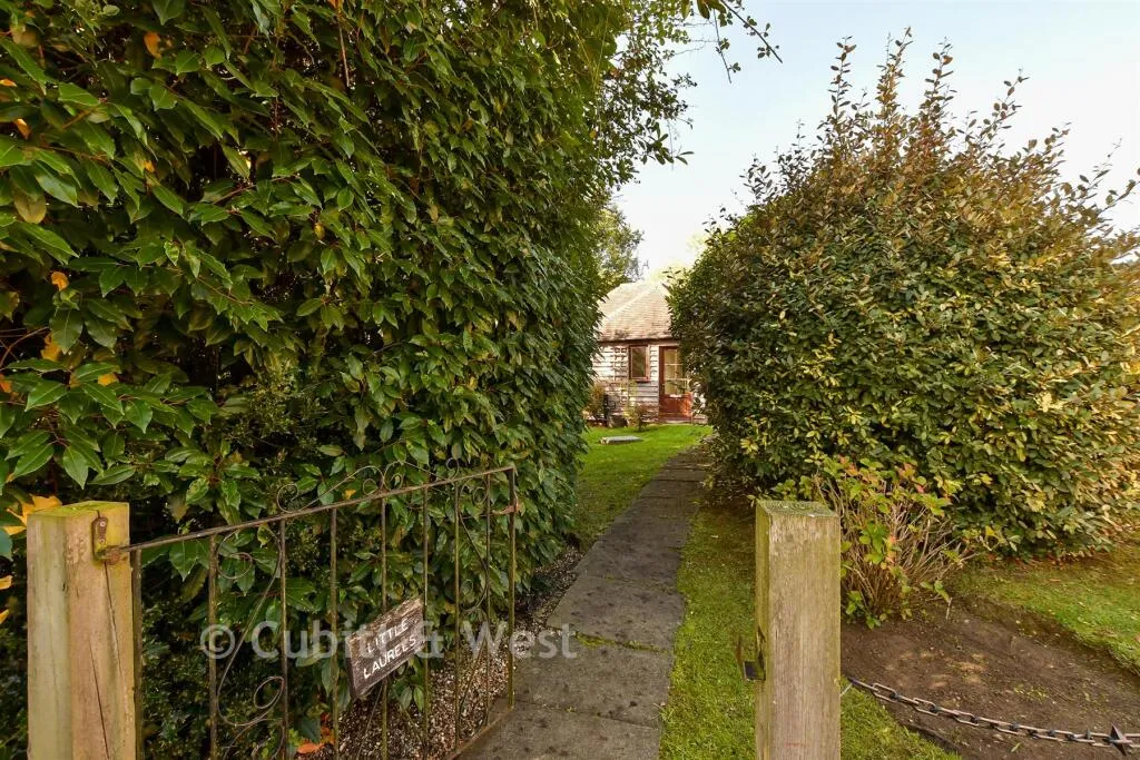 1 bed Detached Bungalow