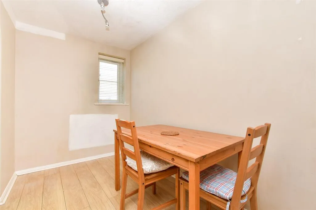 2 bed Apartment