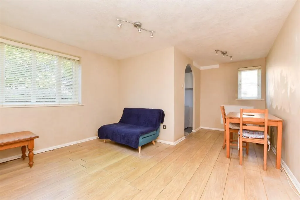 2 bed Apartment