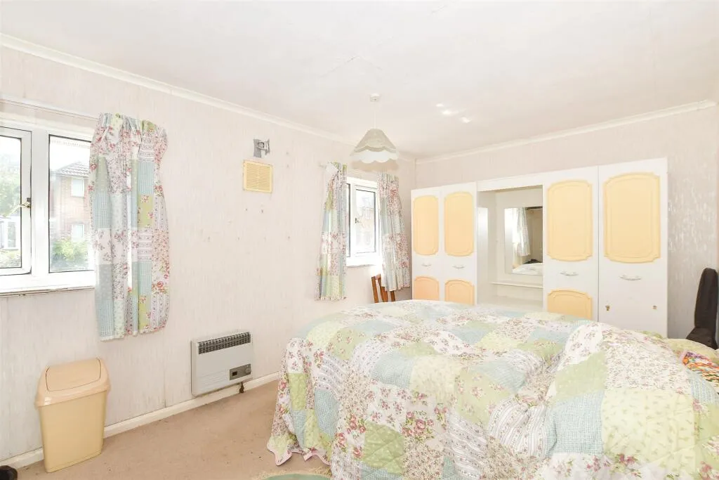 2 bed Semi-Detached