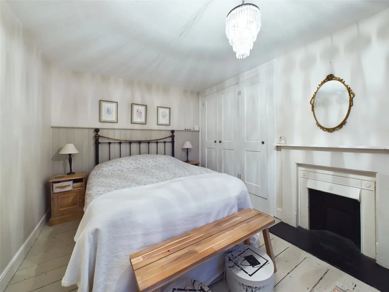 7 Bed  Semi-detached house  Under Offer