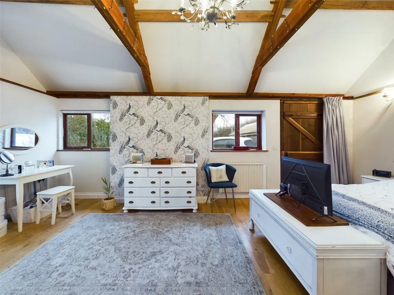 7 Bed  Semi-detached house  Under Offer