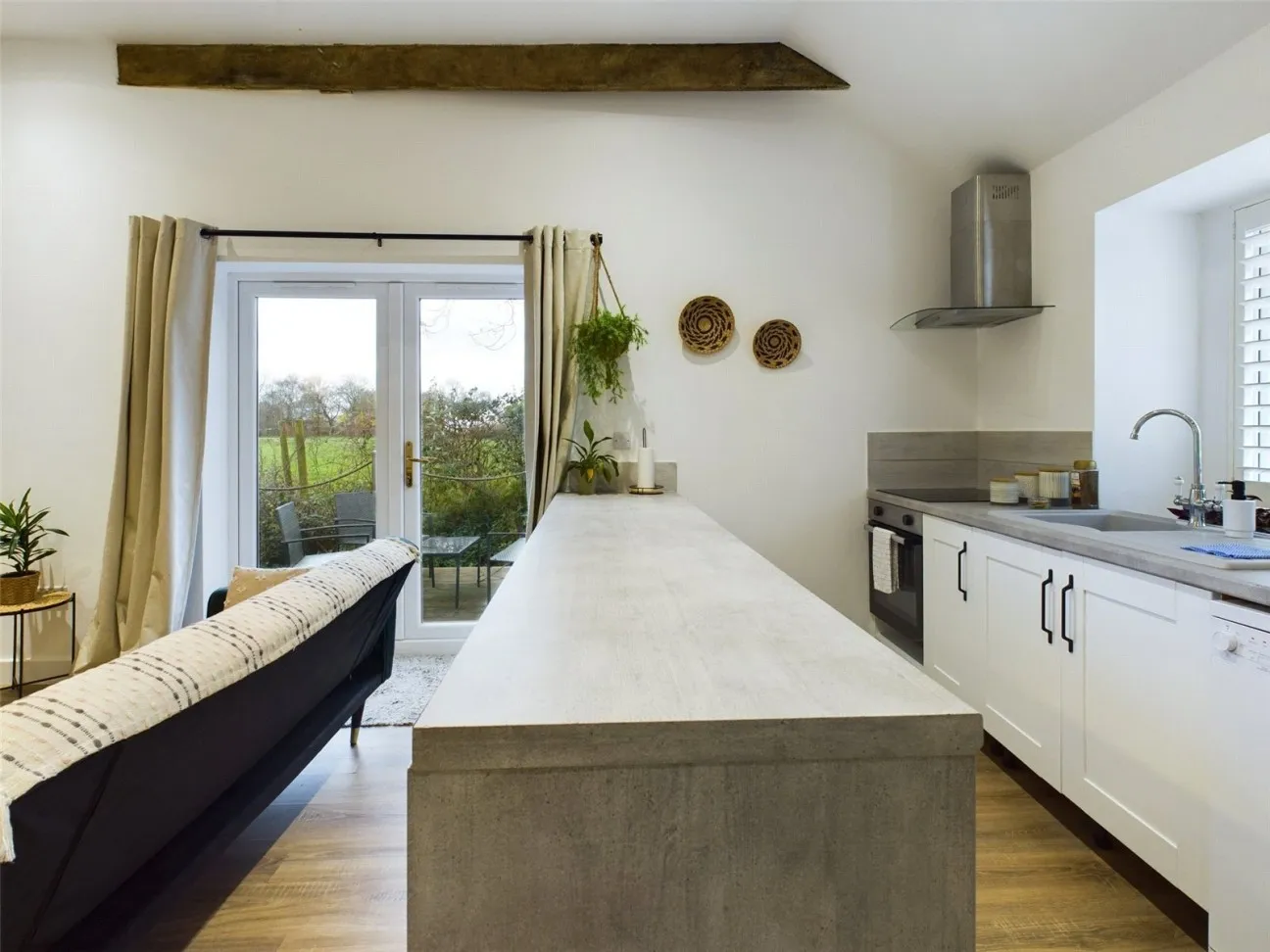 7 Bed  Semi-detached house  Under Offer
