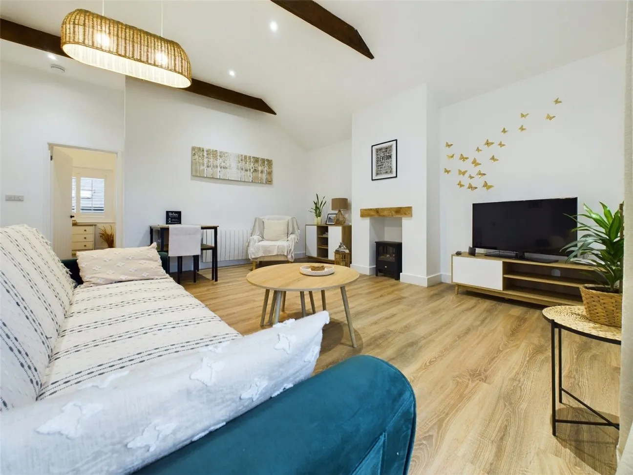 7 Bed  Semi-detached house  Under Offer