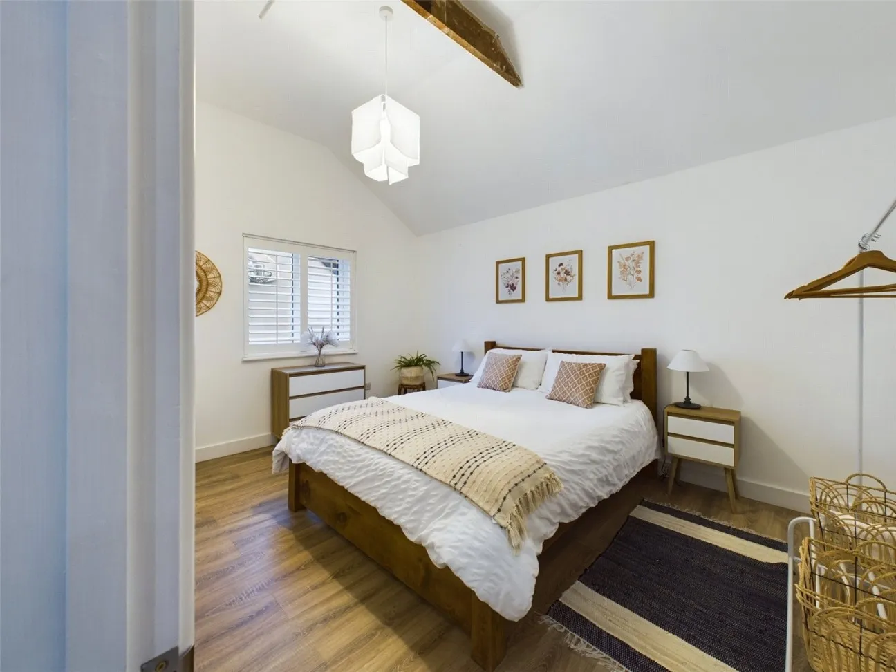 7 Bed  Semi-detached house  Under Offer