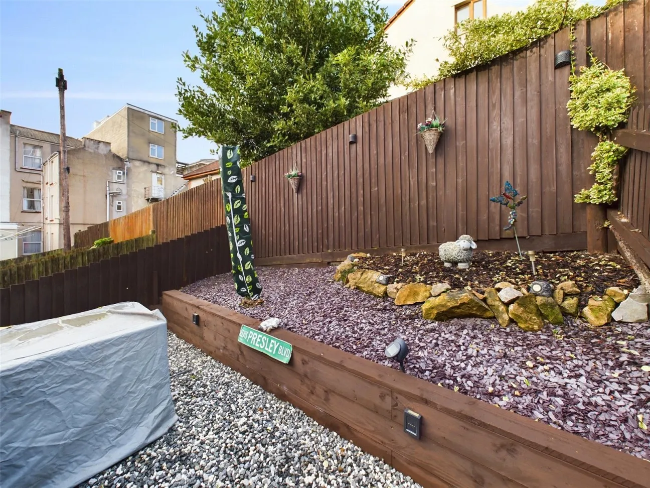 3 Bed  Terraced House  For Sale
