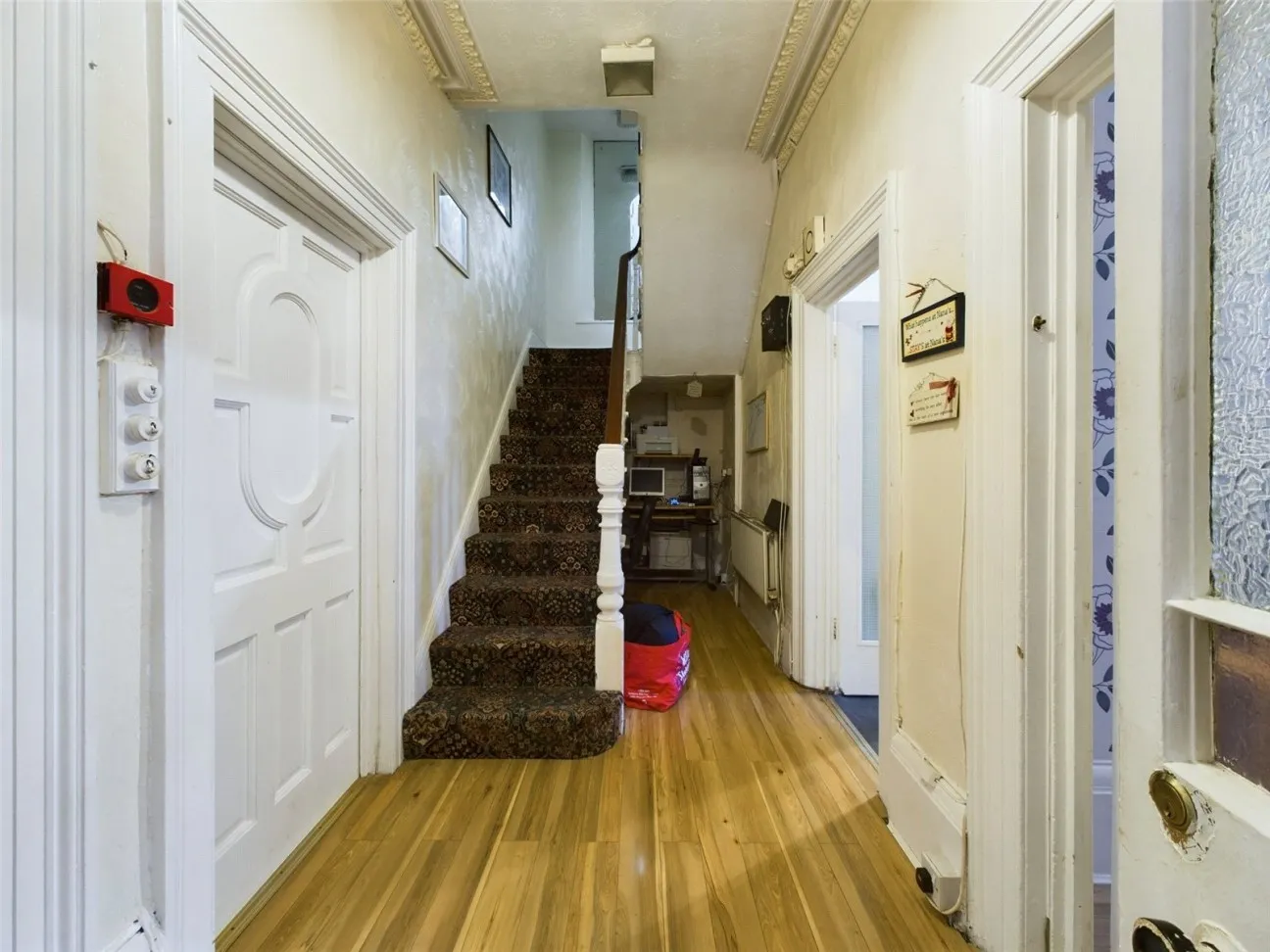 6 Bed  Detached house  For Sale