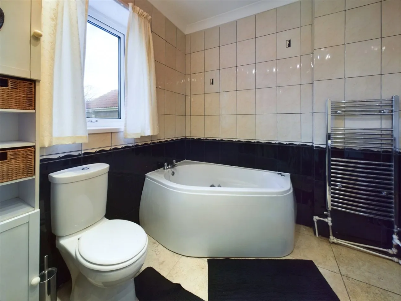 6 Bed  Detached house  For Sale