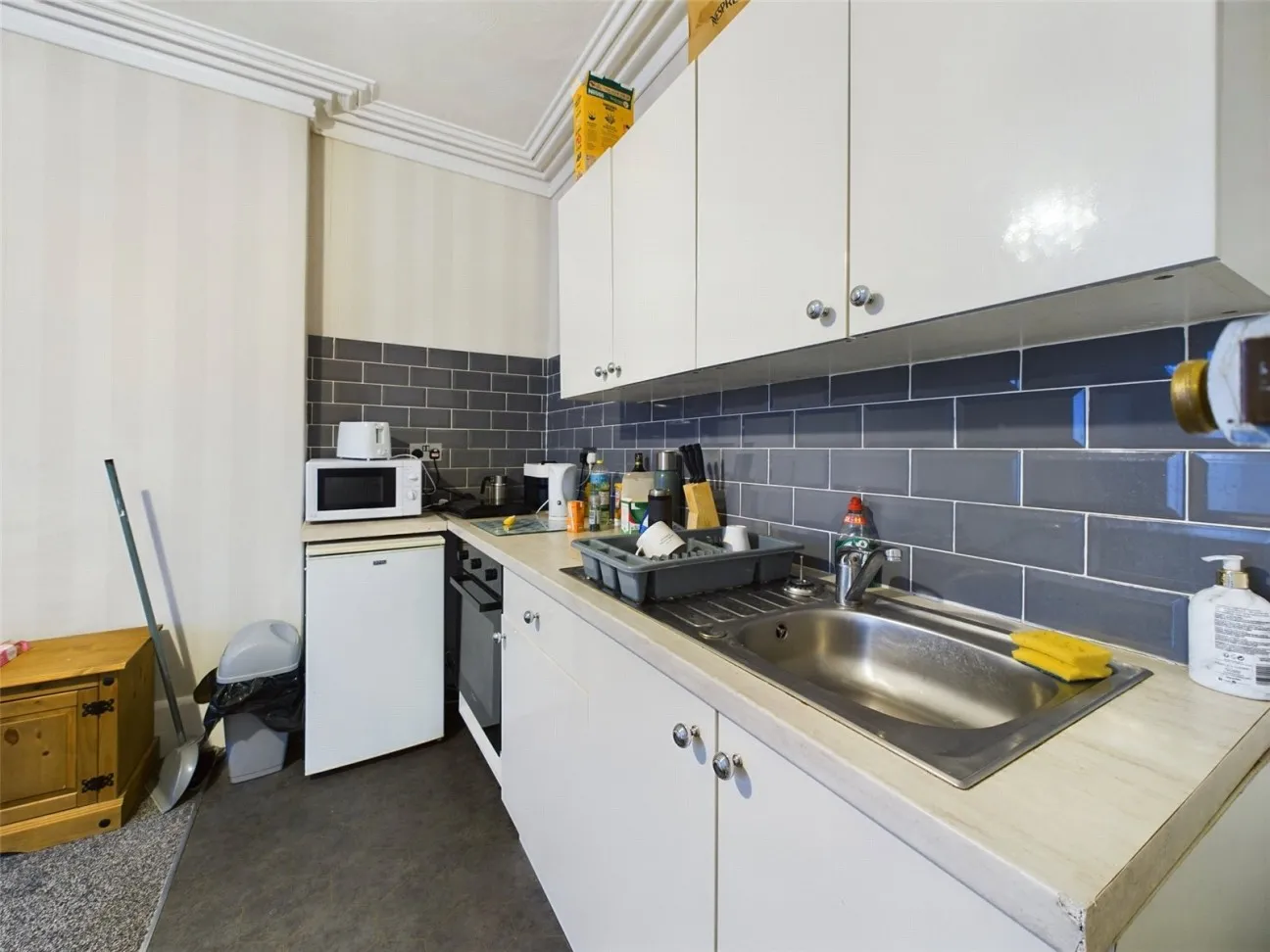 6 Bed  Detached house  For Sale