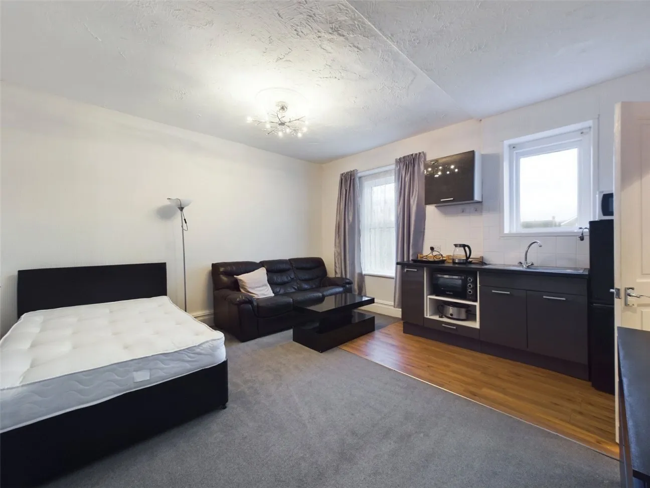 6 Bed  Detached house  For Sale