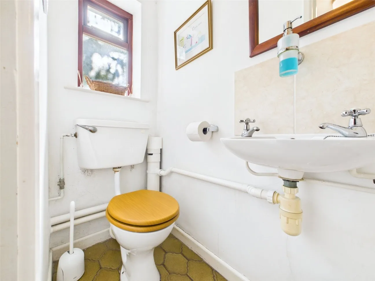 5 Bed  Detached house  For Sale