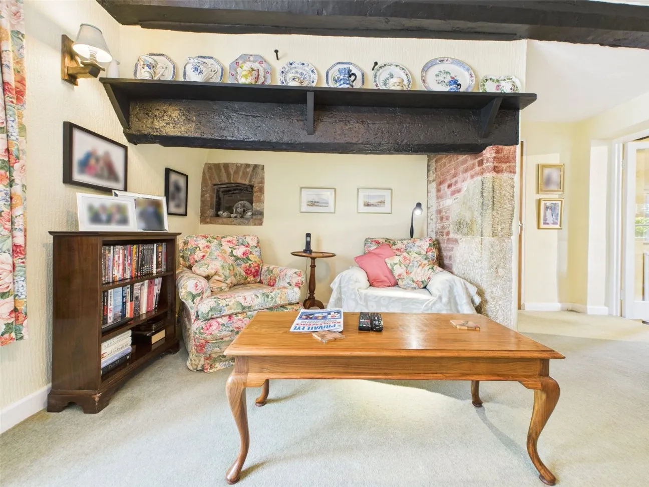 5 Bed  Detached house  For Sale