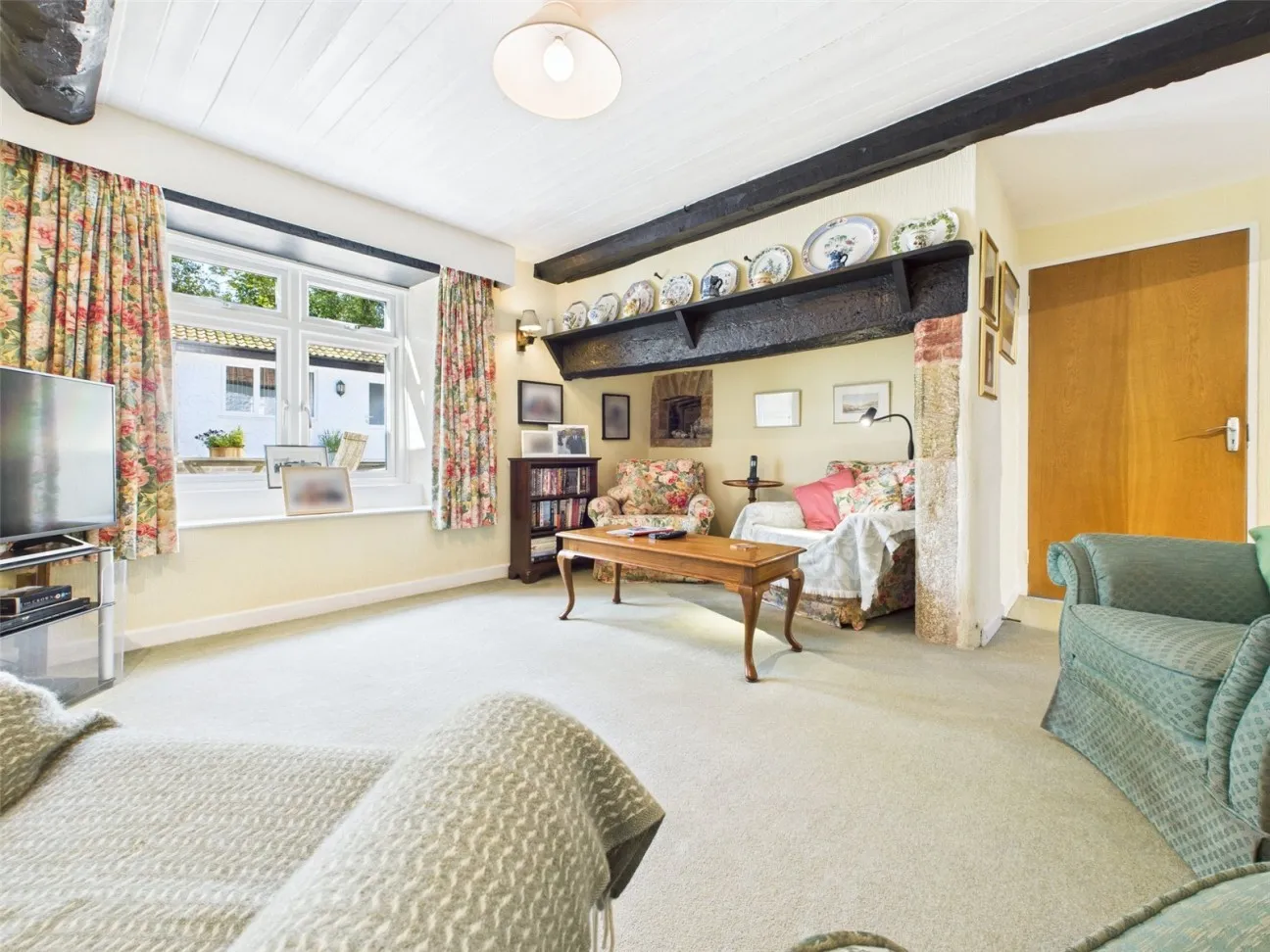 5 Bed  Detached house  For Sale