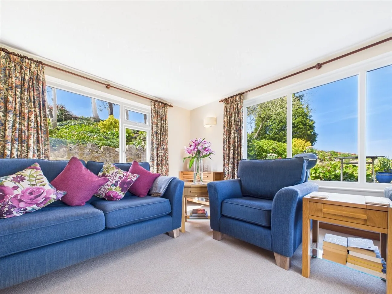 5 Bed  Detached house  For Sale