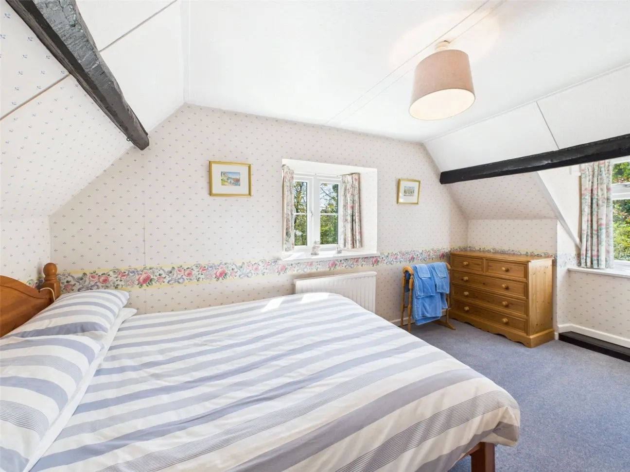 5 Bed  Detached house  For Sale
