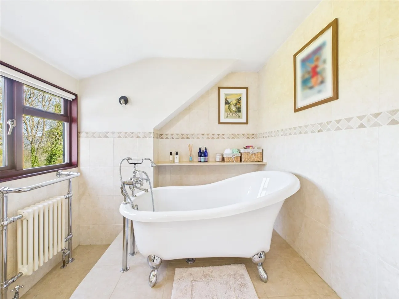 5 Bed  Detached house  For Sale