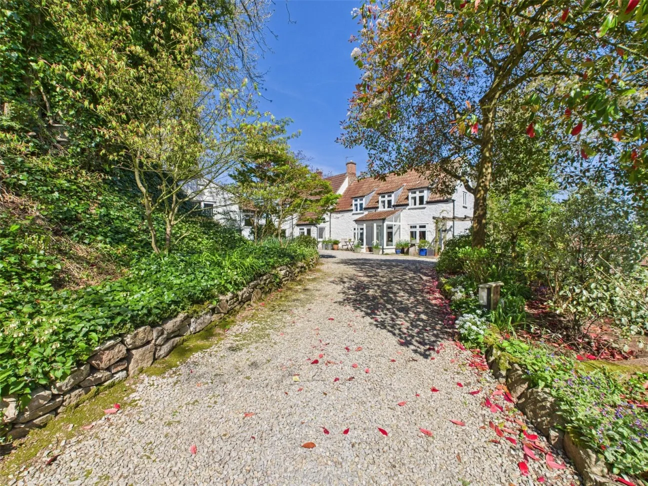 5 Bed  Detached house  For Sale
