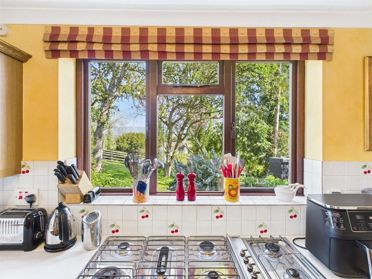 5 Bed  Detached house  For Sale