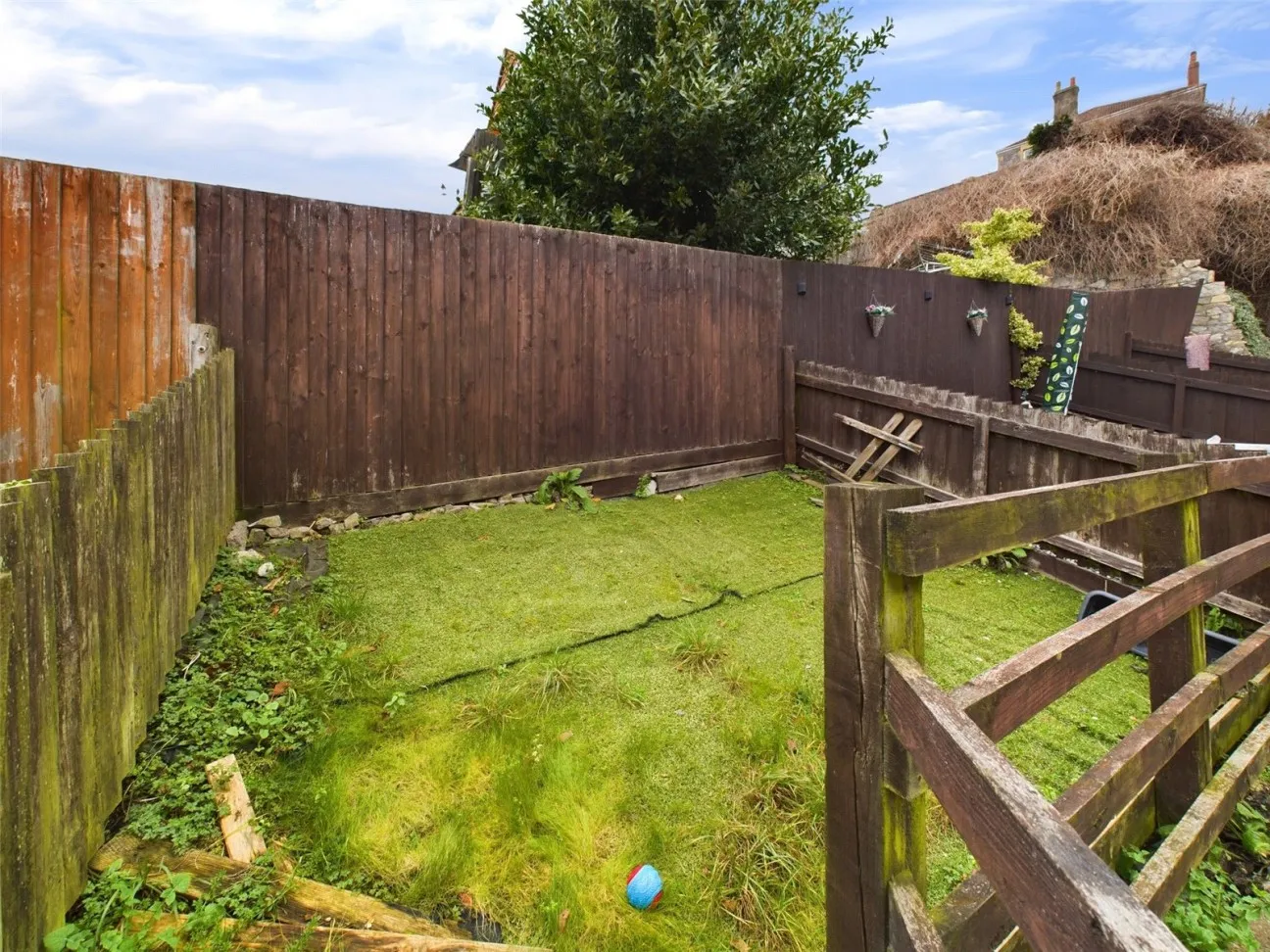 3 Bed  Terraced House  For Sale