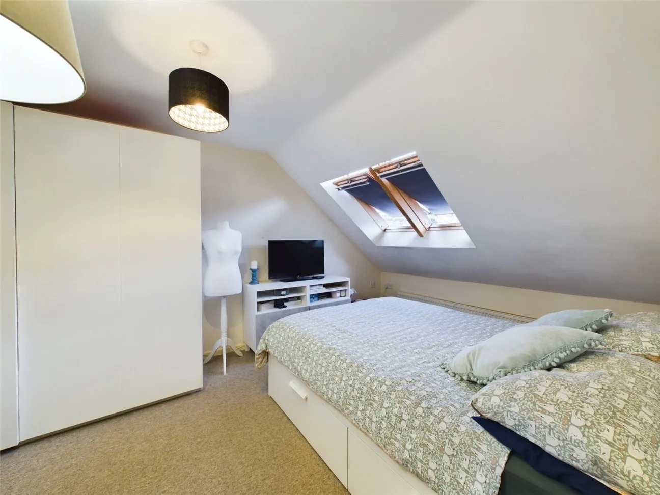 3 Bed  Terraced House  For Sale