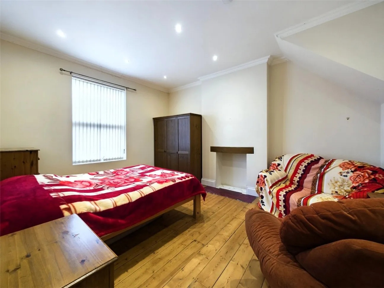 3 Bed  Property  For Sale