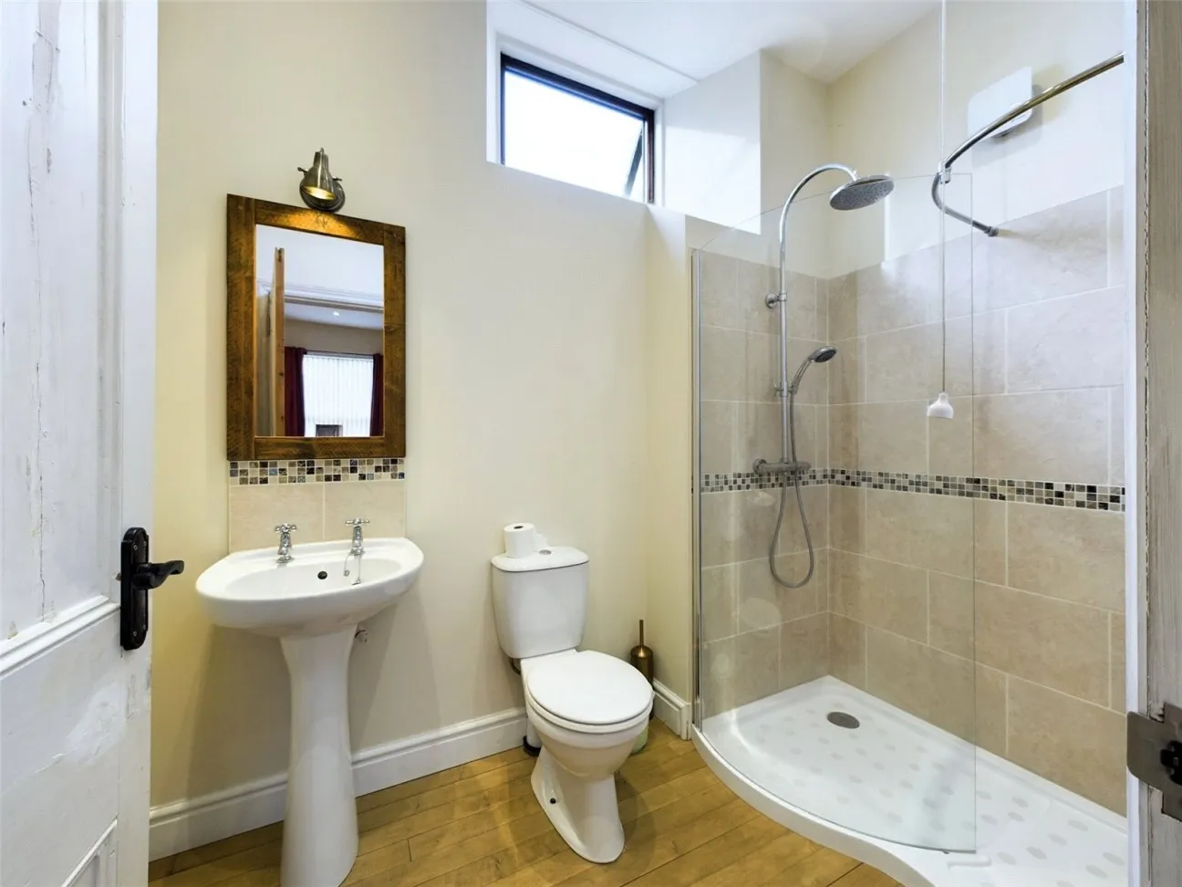 3 Bed  Property  For Sale