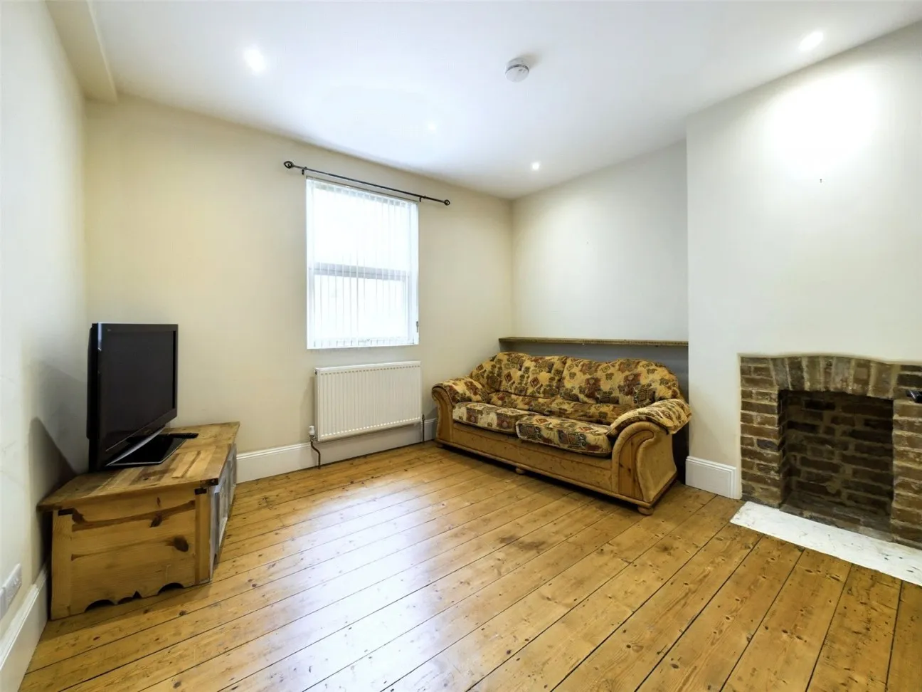 3 Bed  Property  For Sale