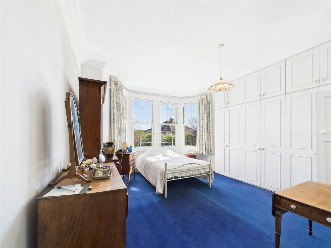 5 Bed  Detached house  For Sale