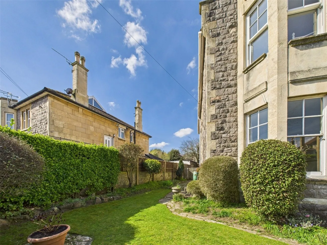 5 Bed  Detached house  For Sale