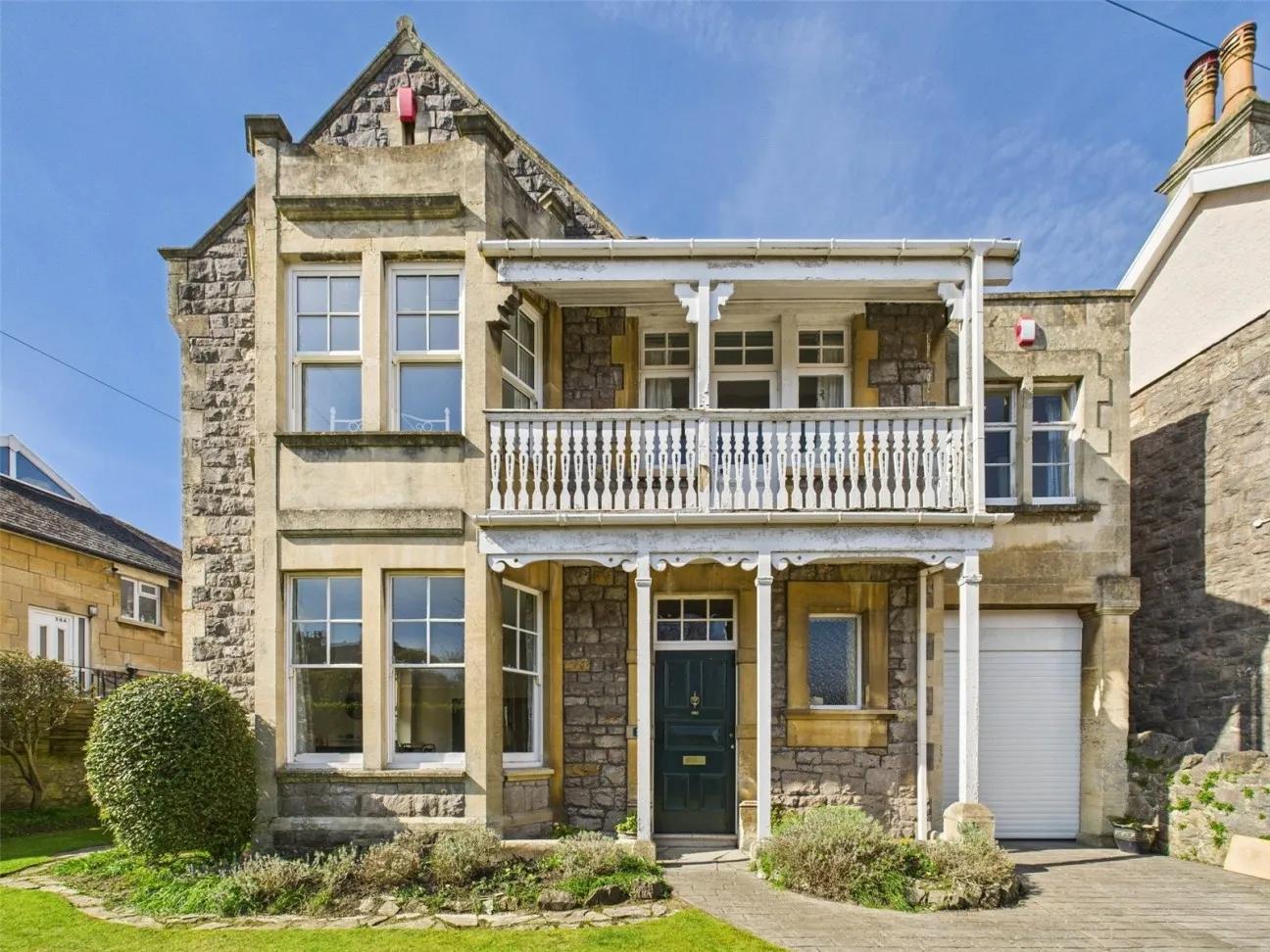 5 Bed  Detached house  For Sale