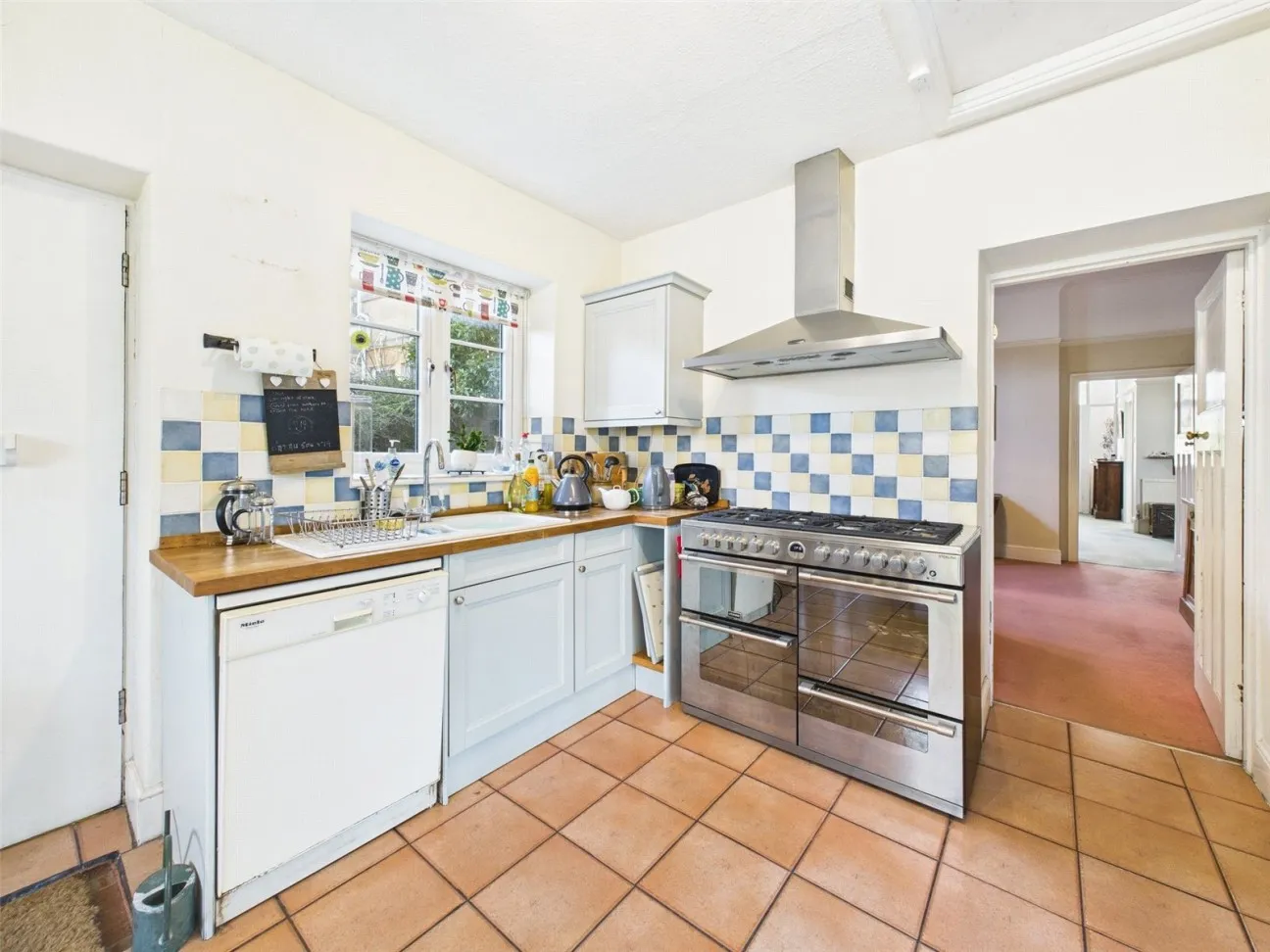 5 Bed  Detached house  For Sale