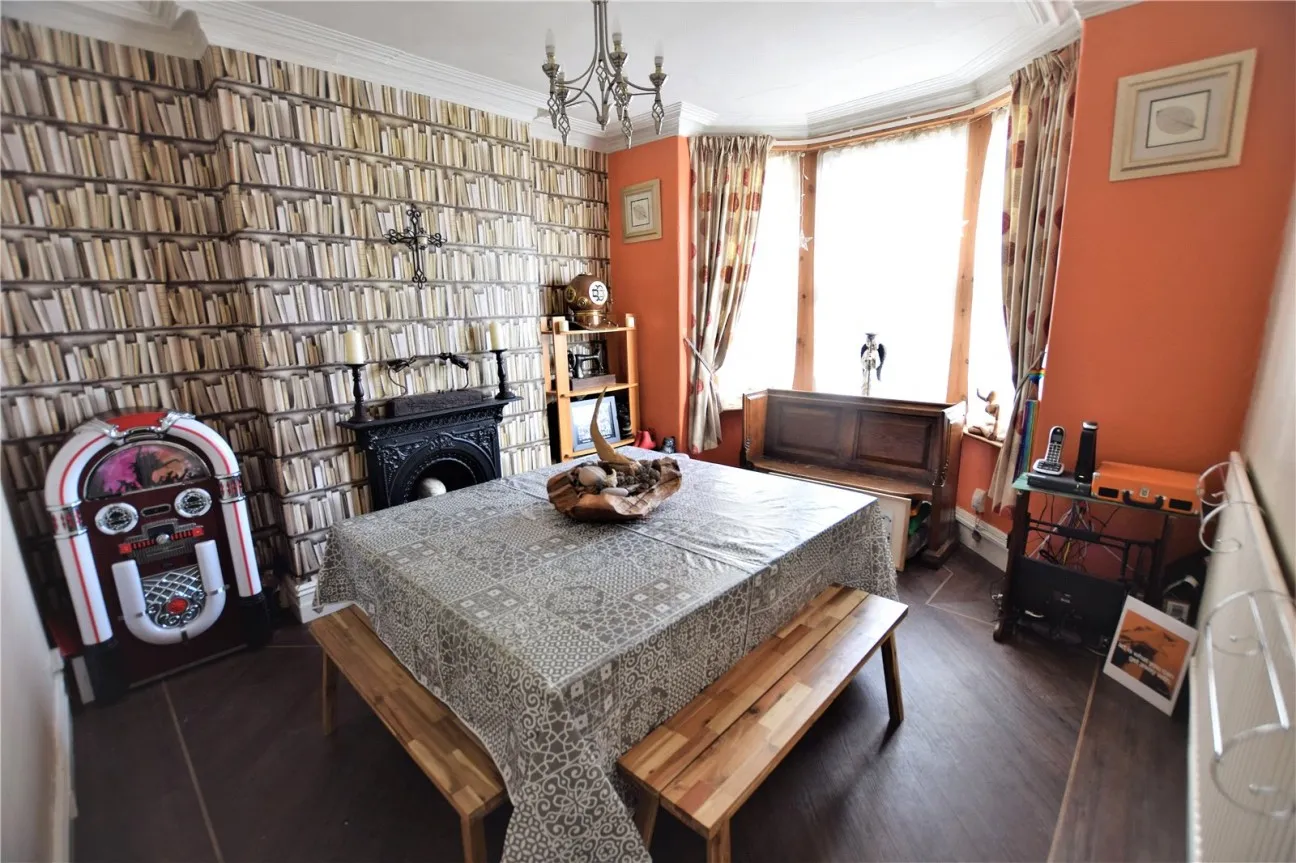 7 Bed  Property  For Sale